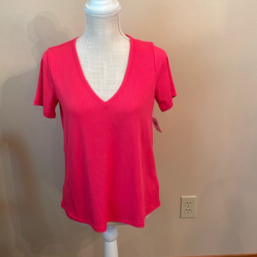 Old Navy Shirt Women’s Size XS Luxe Short Sleeve V Neck Tee Cosmic Pink NWT